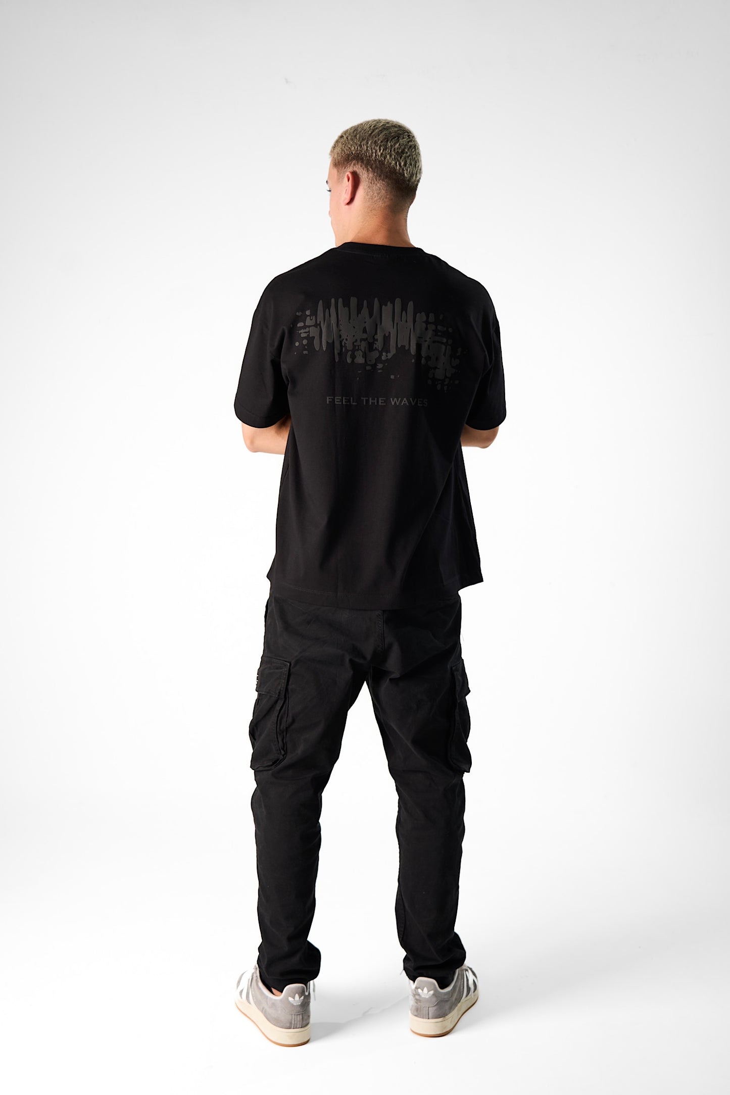 Feel the Waves Tee - Black